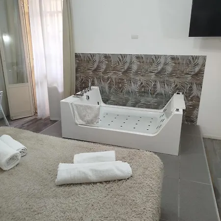 Jacuzzi San Giuliano Gæstehus 4*